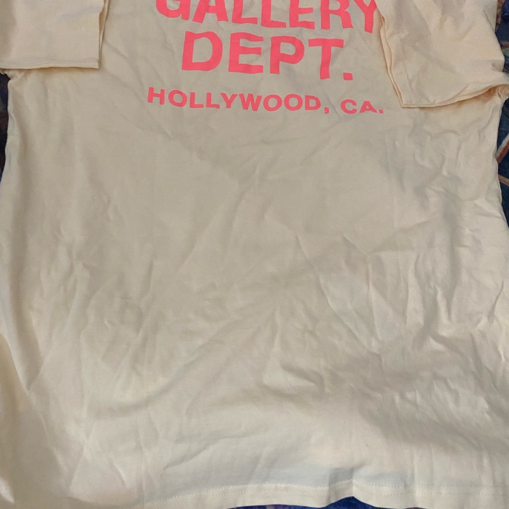Gallery Dept Cream T-Shirt with Pink Logo